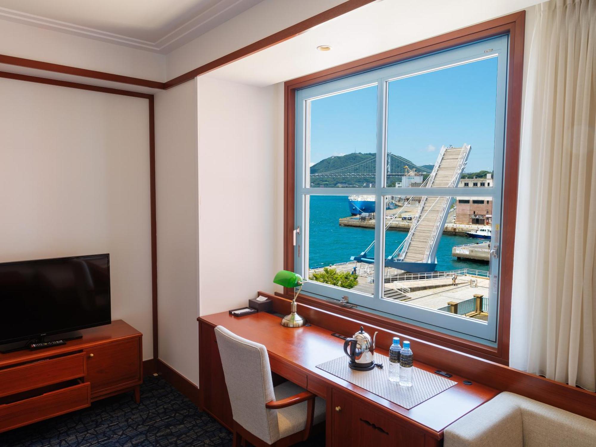 Premier Hotel Mojiko Kitakyushu Exterior photo